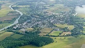 Vue aérienne du bourg.