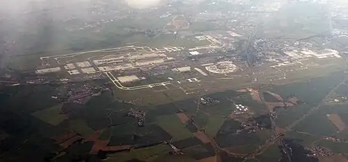Vue aérienne de Chennevières-lès-Louvres et Épiais-lès-Louvres.