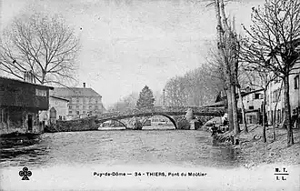 Vue amont du pont du Moutier vers le début du XXe siècle