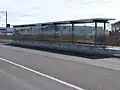 Vue arrière de l'abri de l'actuelle station