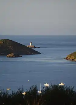 Le phare vue depuis la côte