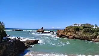 Vue sur le Rocher de la Vierge.