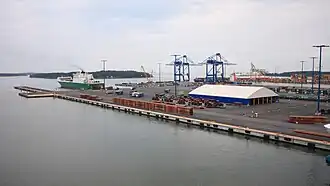 Le port de Vuosaari.