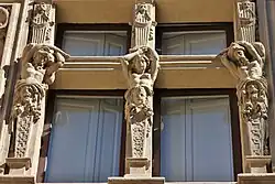 Vieux-Raisin : fenêtre.