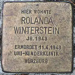 Pierre tombale pour Rolanda Winterstein à Würzburg, Nikolausstrasse 5.