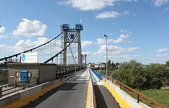 Voie latérale de circulation sud-nord.