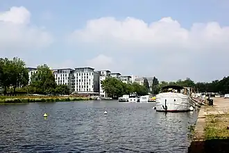 Vue vers le Nord du "Port de l'Erdre". Quai Malakoff à droite