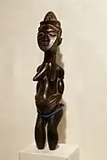 Statuette féminine