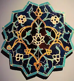 Céramique frittée, vitrifiée, découpée et assemblée en mosaïque. XVe&nbsp;siècle.