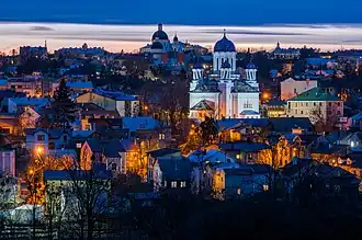 Tchernivtsi avec la cathédrale Saint Nicolas. Février 2020.