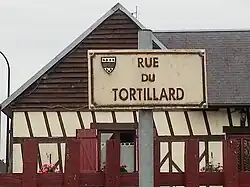 Rue du Tortillard, reprenant l'emprise de la ligne.