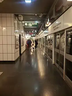 Quai en direction de Quatre Cantons