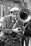 joueur de trombone pendant le festival