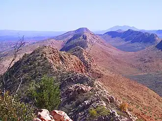 La chaîne ouest des monts MacDonnell près de Glen Helen