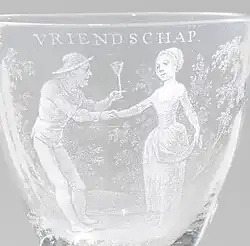 Verre hollandais gravé au poinçon portant l'inscription « Amitié ». Attribué à David Wolff, fin du XVIIIe&nbsp;siècle.