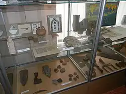 Objets de fouilles archéologiques.