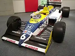 Photo de la monoplace Williams FW11B dans le Honda Collection Hall.