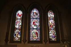 Les vitraux du chevet relatant la vie de saint Martin, patron de l'église.