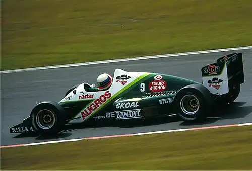 Description de cette image, également commentée ci-après