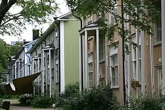 Cours de maisons à Puu-Vallila.