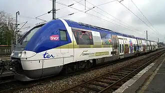 Un X 76500 en livrée TER Auvergne en gare de Moulins