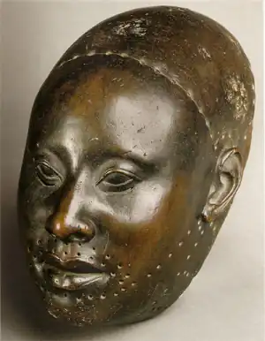 Tête en bronze en provenance d'Ife (XIIe&nbsp;siècle).