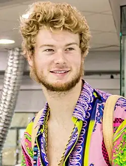 Description de l'image Yung Gravy Icebox 2019 (cropped).jpg.