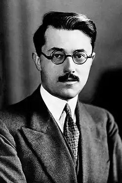 Yves Bouthillier, ministre de l'Économie nationale et des Finances.