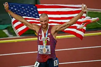 Image illustrative de l’article Zach Ziemek