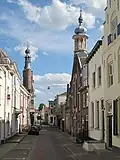 Centre-ville de Zaltbommel, avec l'église (Eben-Haëzerkerk) et la tour (Gasthuistoren).