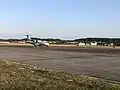 Zone de stationnement des avions sur l'Aéroport (2019), ATR 42 de CHALAIR AVIATION.