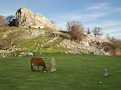 Le petit menhir de Zorrotzarri, dans le massif d'Aizkorri.