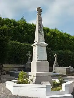 Le monument aux morts.