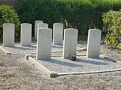 Tombes de guerre de la Commonwealth War Graves Commission.