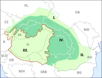 Vert pâle : plaines. Vert foncé : montagnes. Liséré rouge : limites de la plaine de Pannonie (III) dans le bassin du moyen Danube (IV). Bassin du bas Danube (II) ou autres (I). Pointillés : frontières politiques des pays de la région. Cette carte n'inclut pas au Sud, le bassin de la Save (plaine de la Posavine).