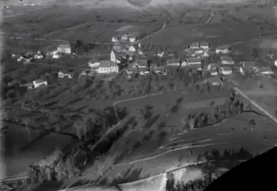 Photo aérienne prise à 300&nbsp;m par Walter Mittelholzer (1923).