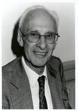 Portrait de Robert Mantran