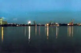 De nuit.